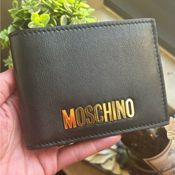 Authentic MOSCHINO Italian Leather logo Bifold wallet - Picture 2 of 16
